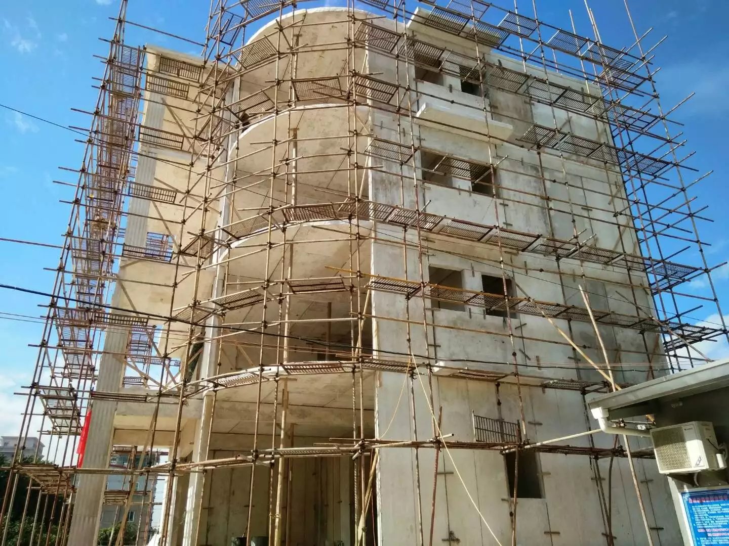 盐池星河绿色环保装配式建材在福建修建的五层别墅建筑